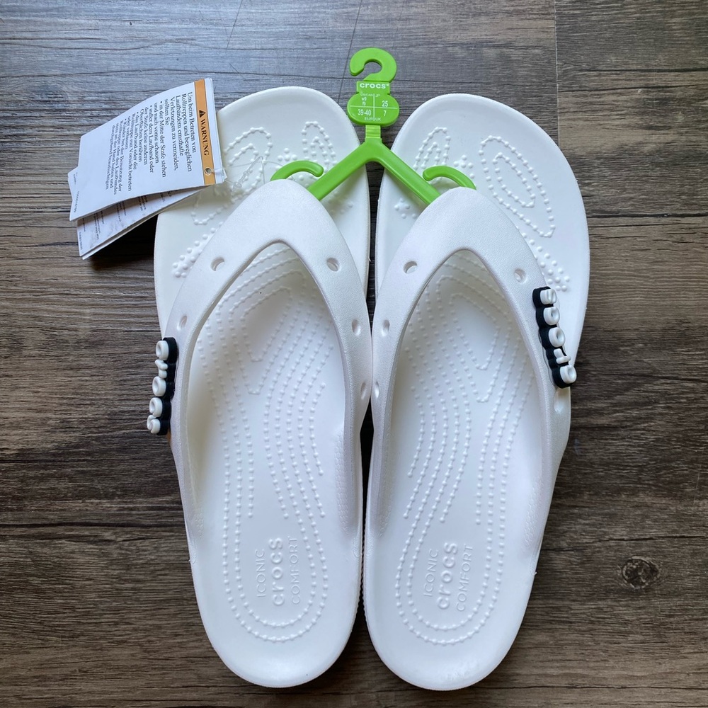 Crocs Classic Platform Flip Flop Sandals Women's Size 9 White Lightweight NEW